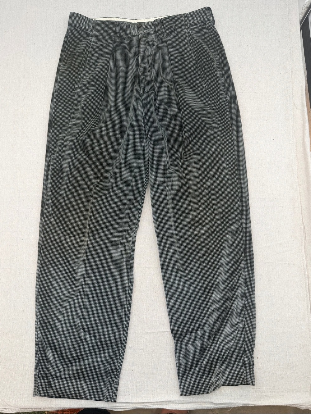 Boss 20 Vintage Men's Pleated Dress Pants in Black Micro-Check